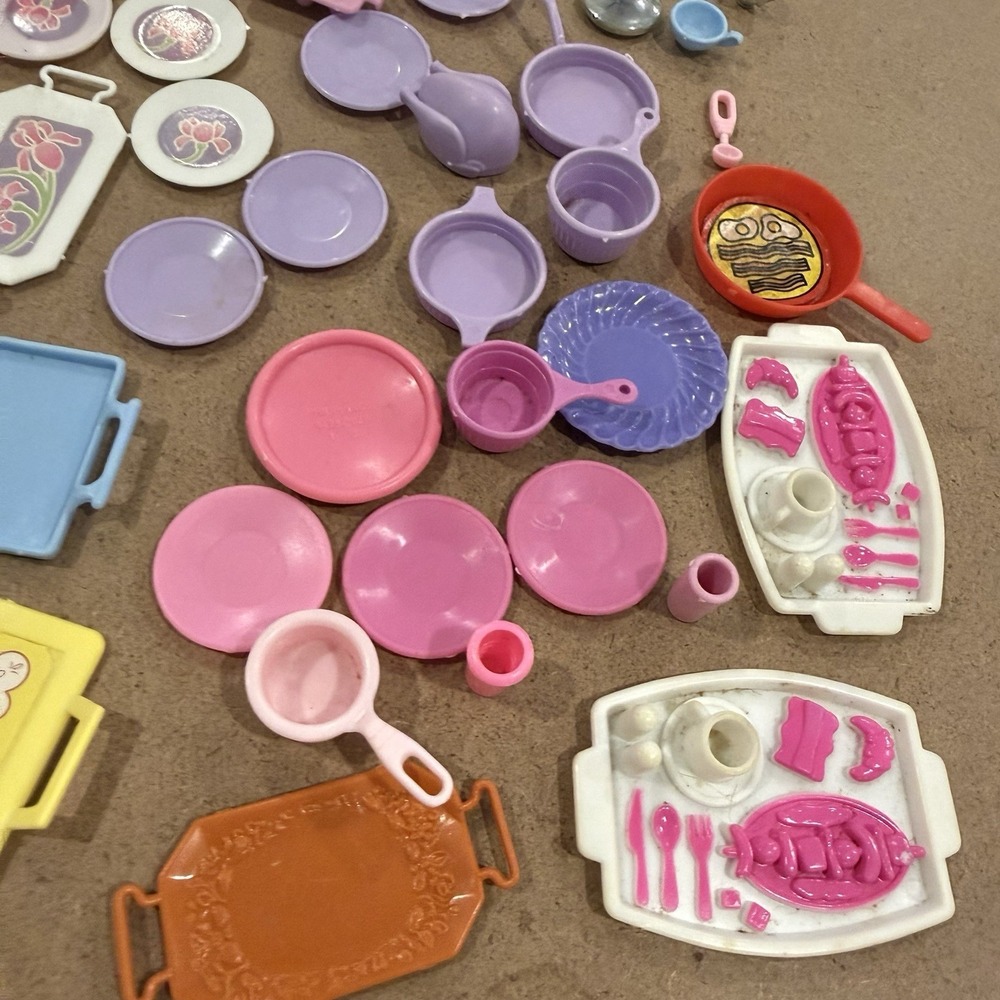 Vintage 80s/90s Barbie Kitchen Dishes Mega Lot Serving Trays Sweet Roses 40+ Pcs - Picture 2 of 5